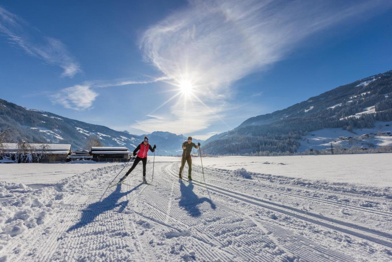 Zillertal Suites Fuegen By Alps Resorts Экстерьер фото
