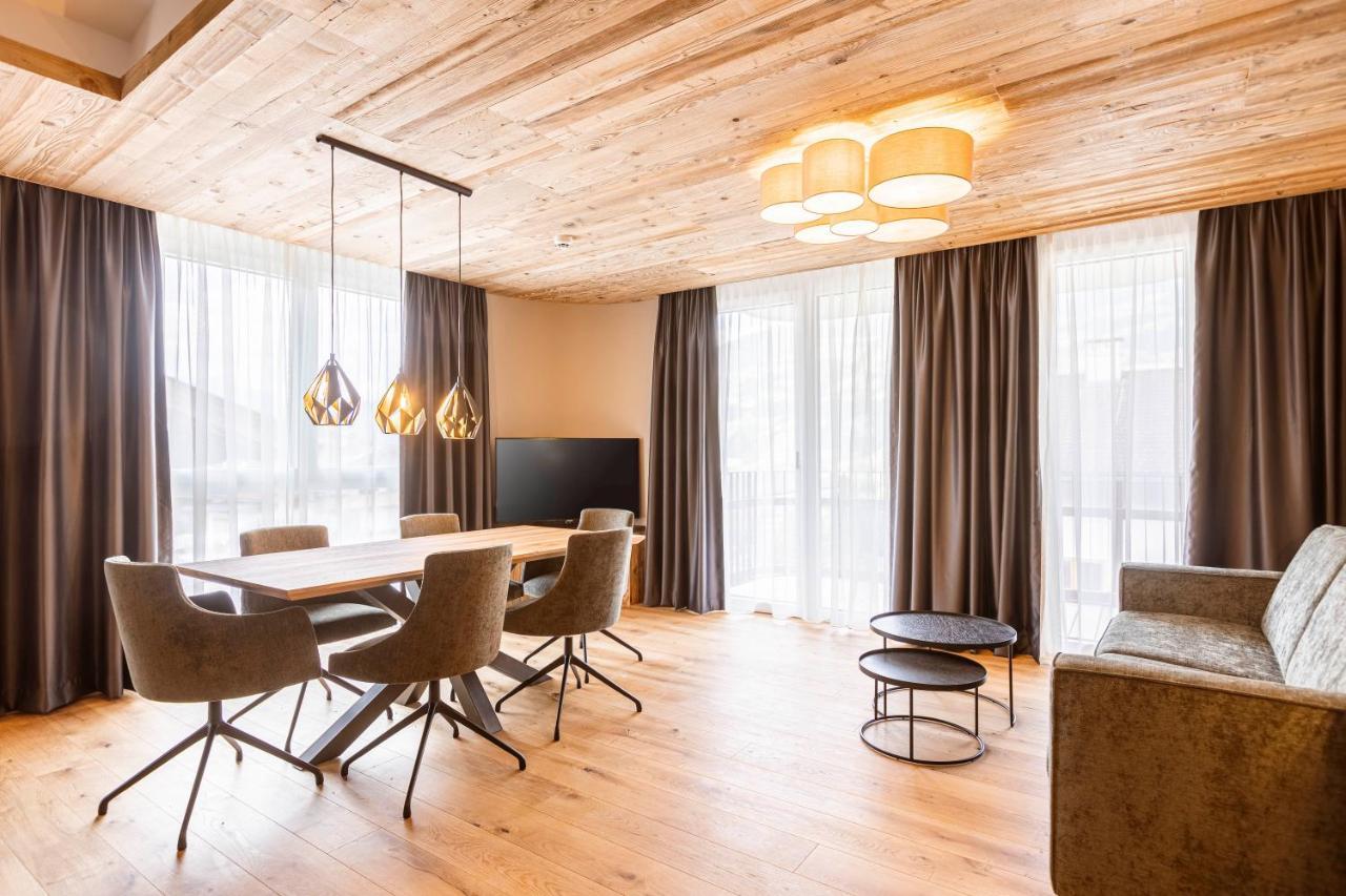 Zillertal Suites Fuegen By Alps Resorts Экстерьер фото