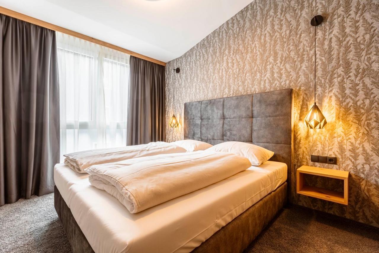 Zillertal Suites Fuegen By Alps Resorts Экстерьер фото