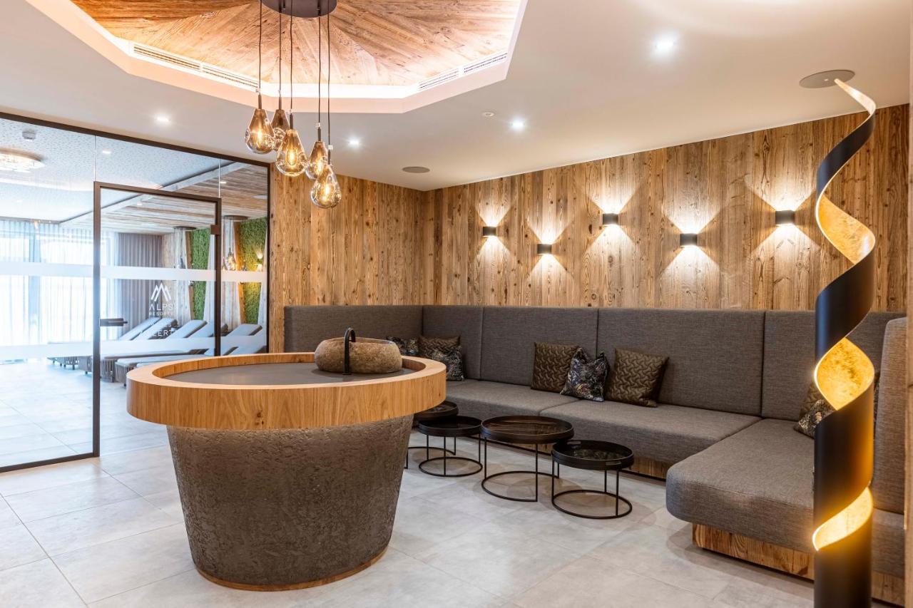 Zillertal Suites Fuegen By Alps Resorts Экстерьер фото