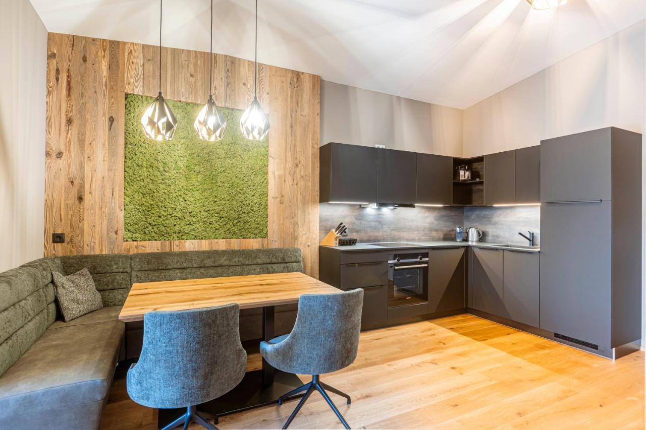 Zillertal Suites Fuegen By Alps Resorts Экстерьер фото